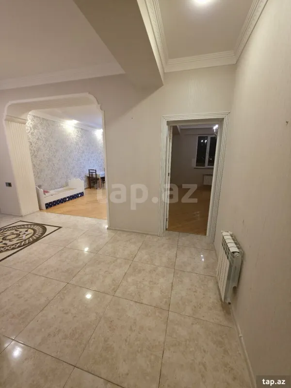 Satılır 3 otaqlı yeni tikili 100 m²