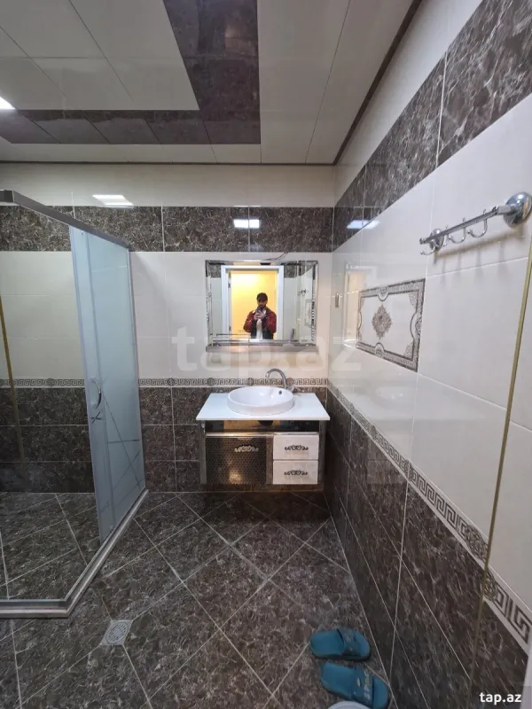 Satılır 3 otaqlı yeni tikili 100 m²