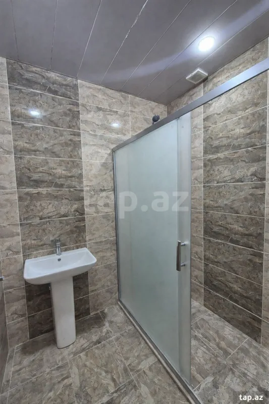 Satılır 3 otaqlı yeni tikili 120 m²