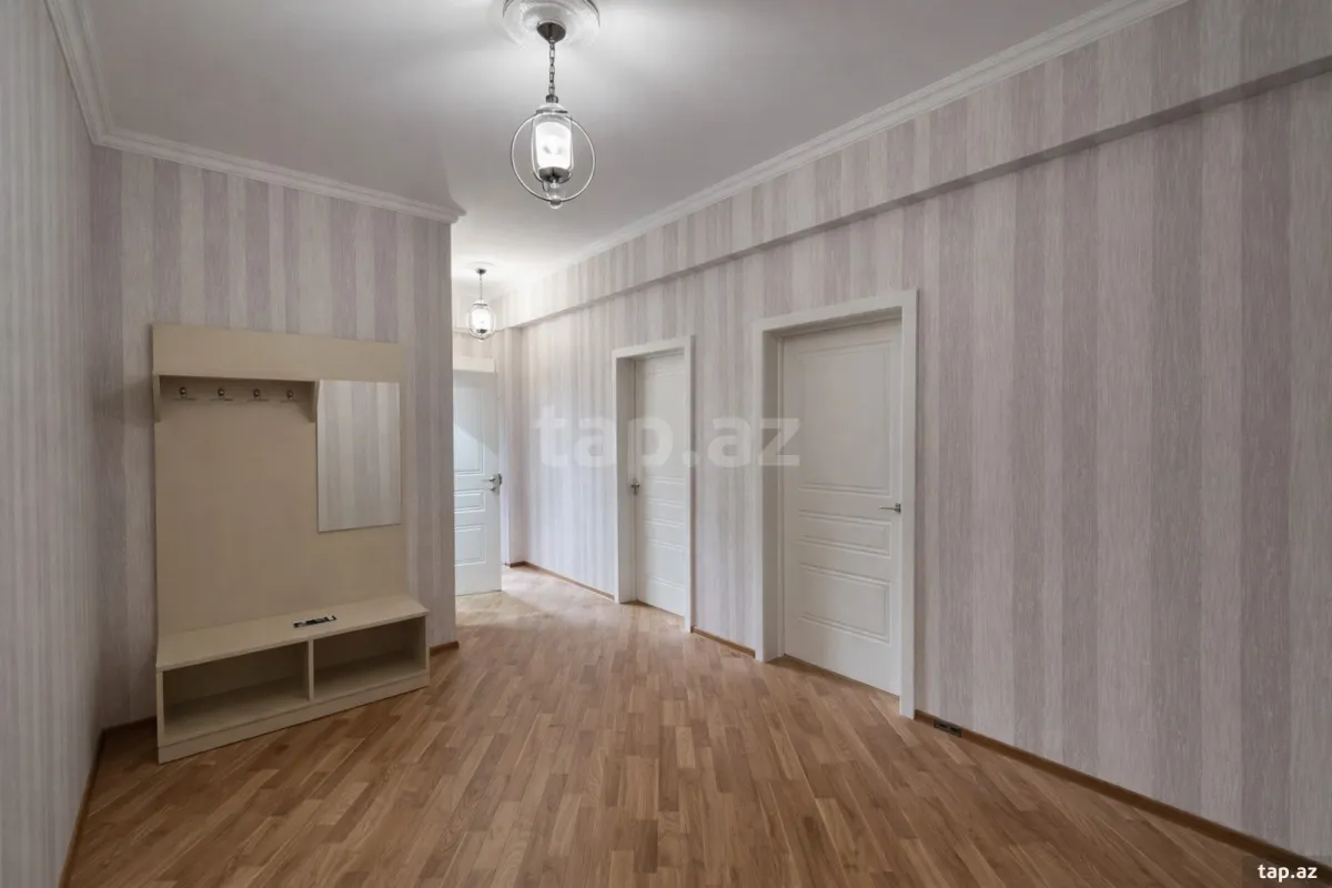 Satılır 3 otaqlı yeni tikili 120 m²
