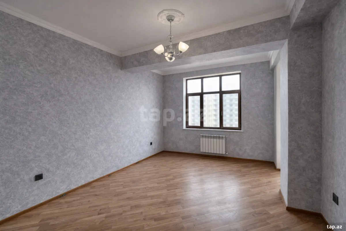 Satılır 3 otaqlı yeni tikili 120 m²