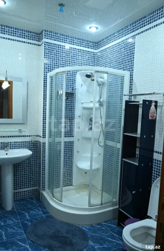 Kirayə verilir 4 otaqlı mənzil 200 m²