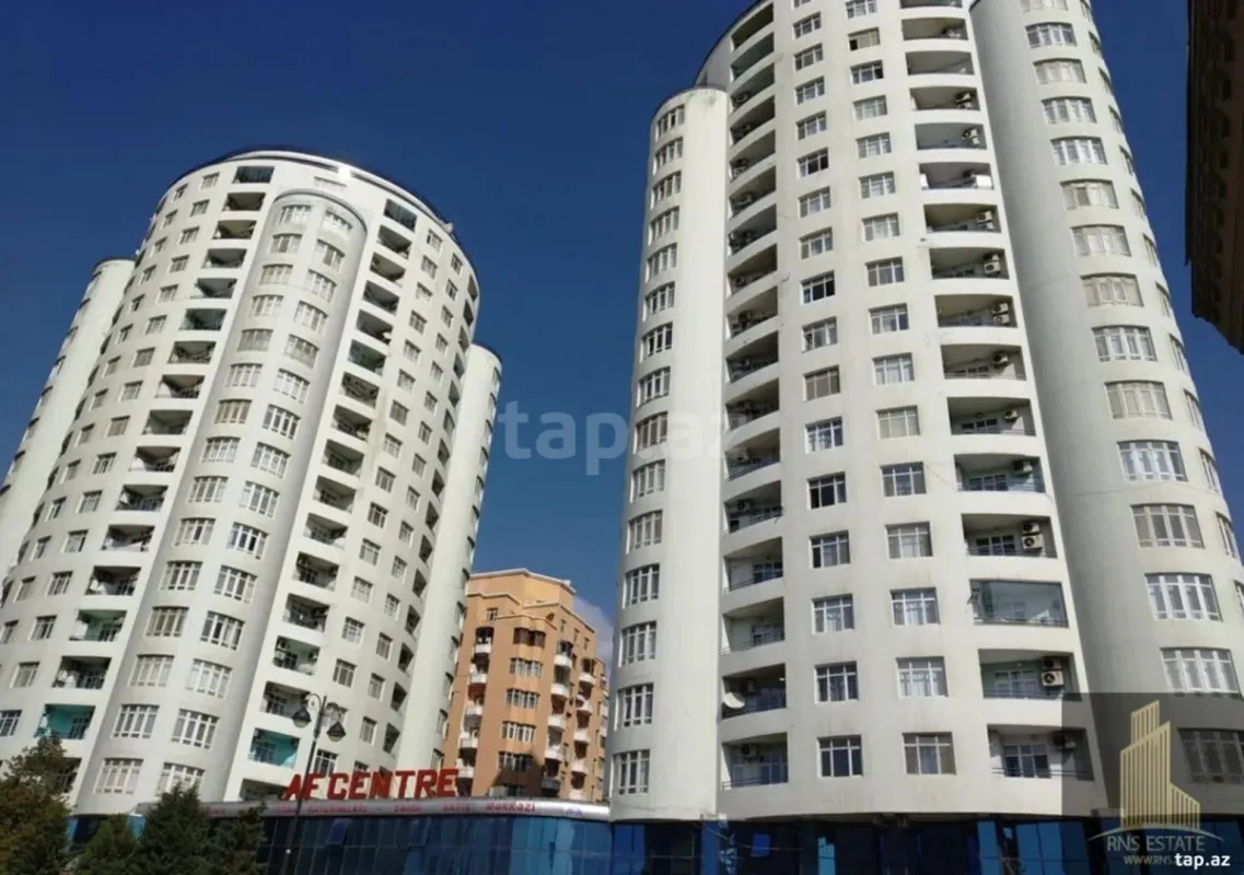 Kirayə verilir 4 otaqlı mənzil 200 m²