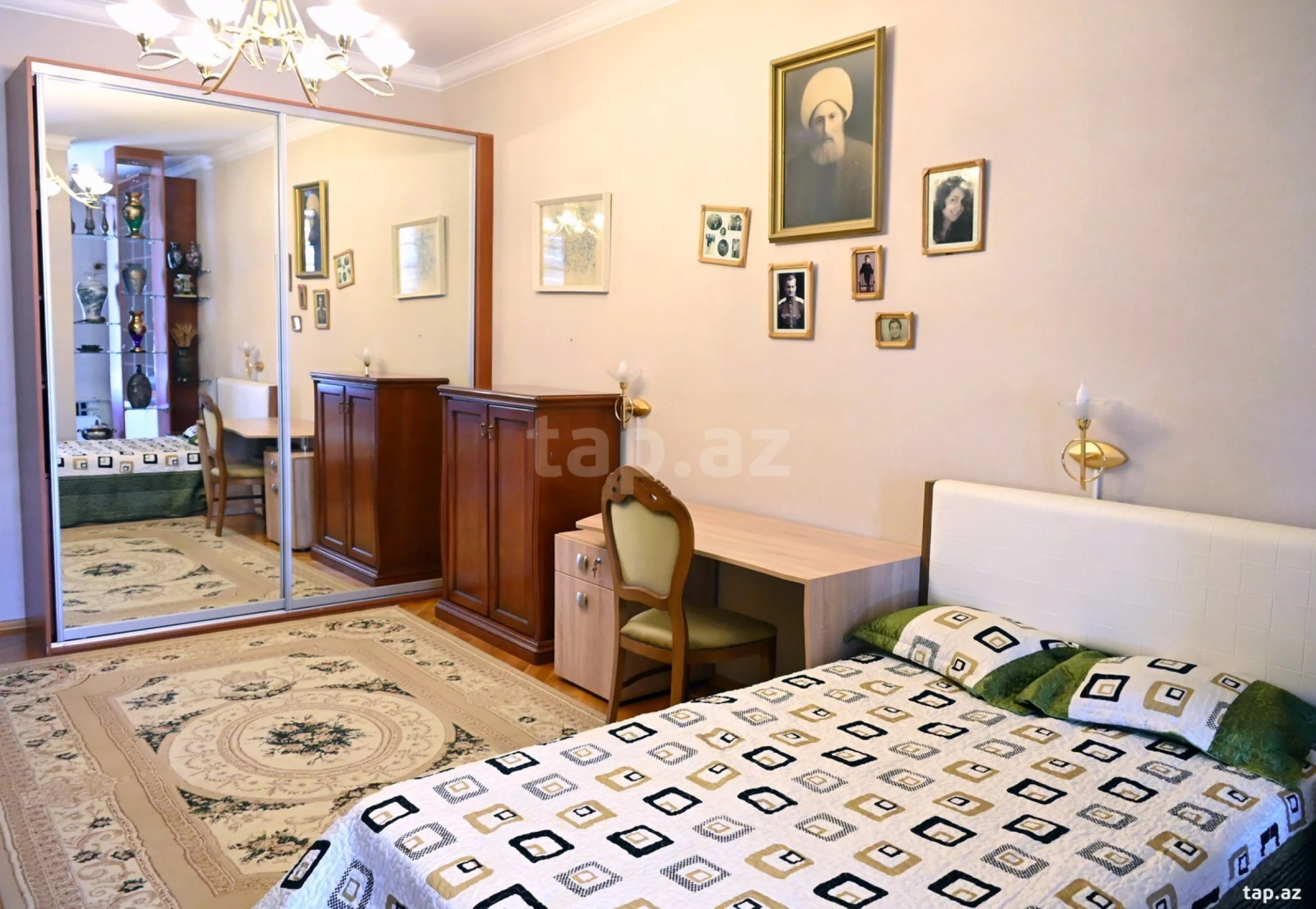 Kirayə verilir 4 otaqlı mənzil 200 m²