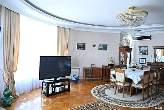Kirayə verilir 4 otaqlı mənzil 200 m²