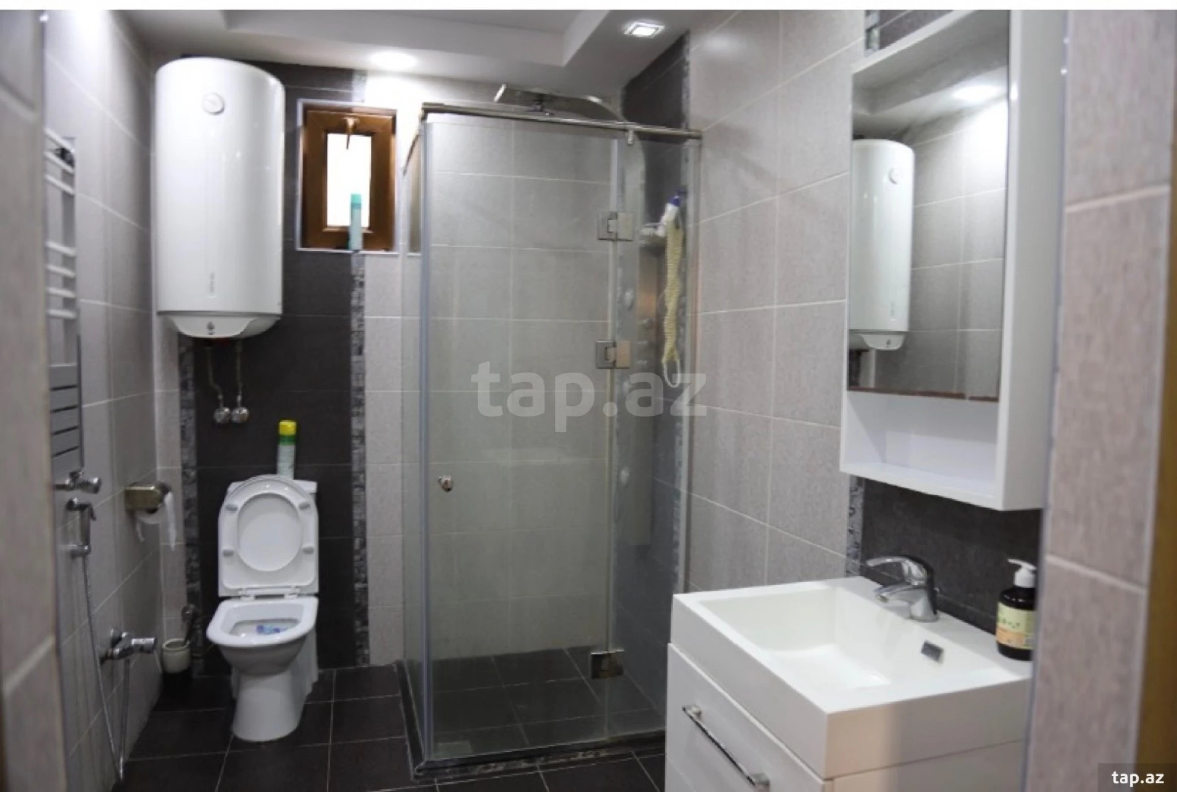 Satılır 6 otaqlı həyət evi 140 m²