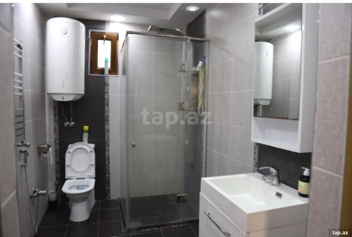 Satılır 6 otaqlı həyət evi 140 m²