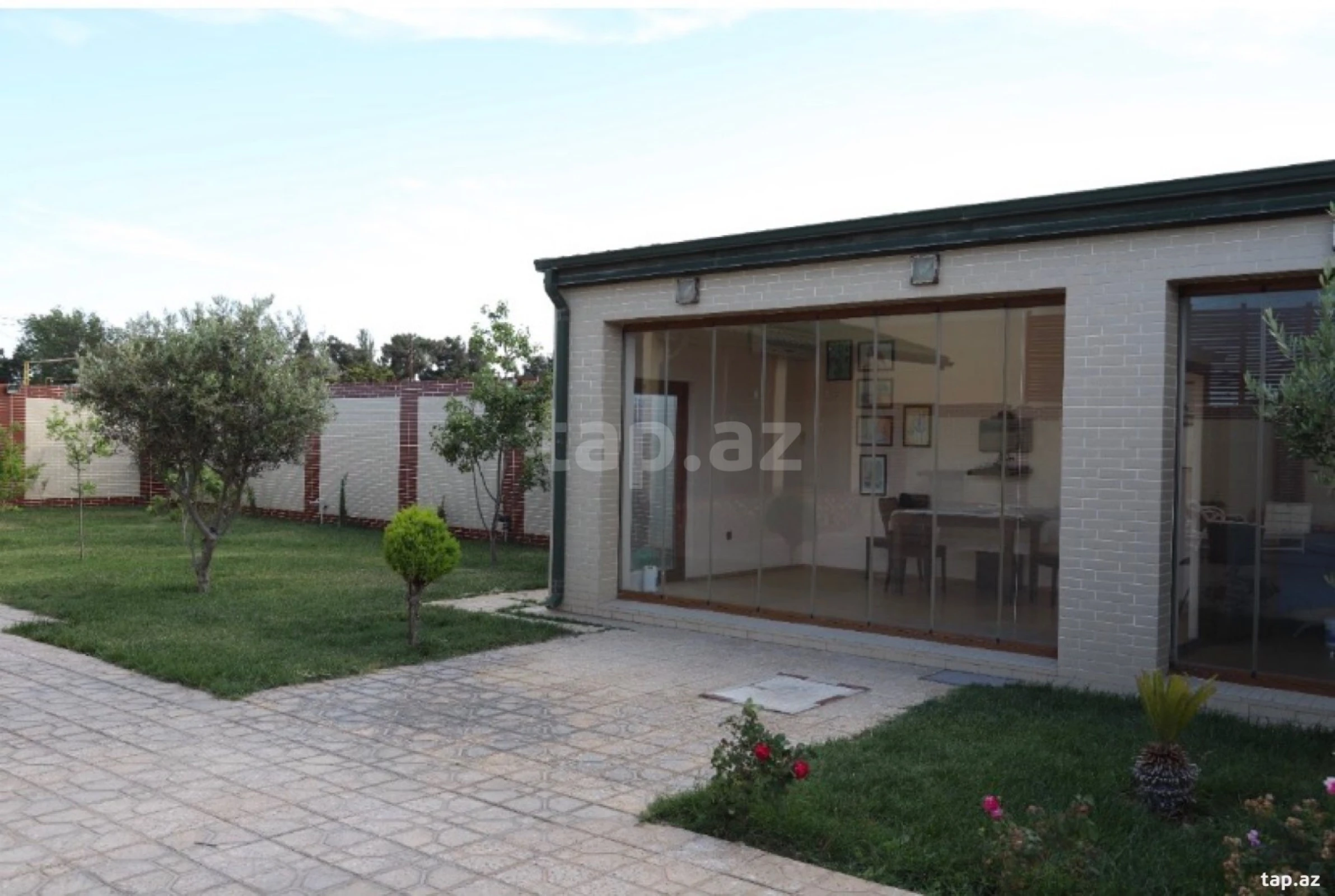 Satılır 6 otaqlı həyət evi 140 m²