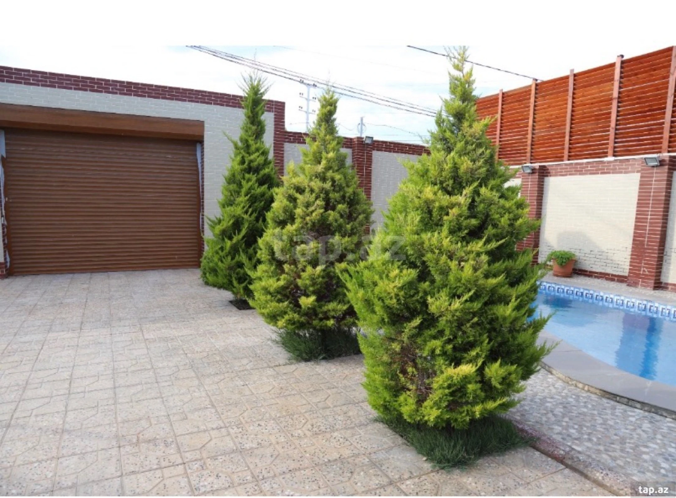 Satılır 6 otaqlı həyət evi 140 m²