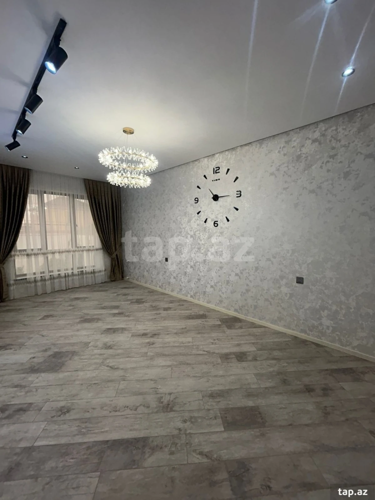Satılır 4 otaqlı həyət evi 250 m²
