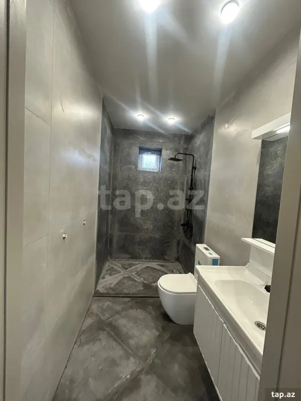 Satılır 4 otaqlı həyət evi 250 m²