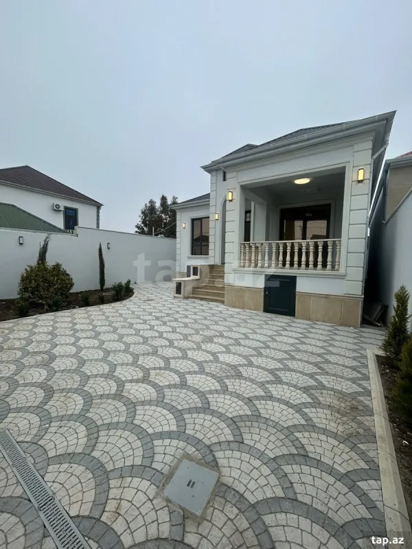 Satılır 4 otaqlı həyət evi 250 m²