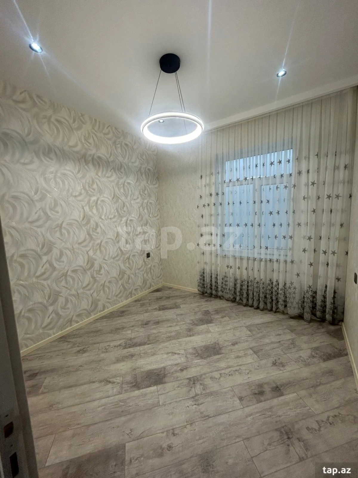 Satılır 4 otaqlı həyət evi 250 m²