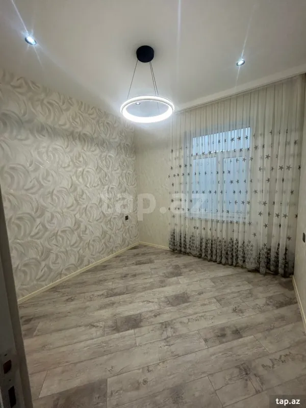 Satılır 4 otaqlı həyət evi 250 m²