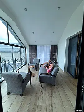 Satılır 8 otaqlı həyət evi 350 m²