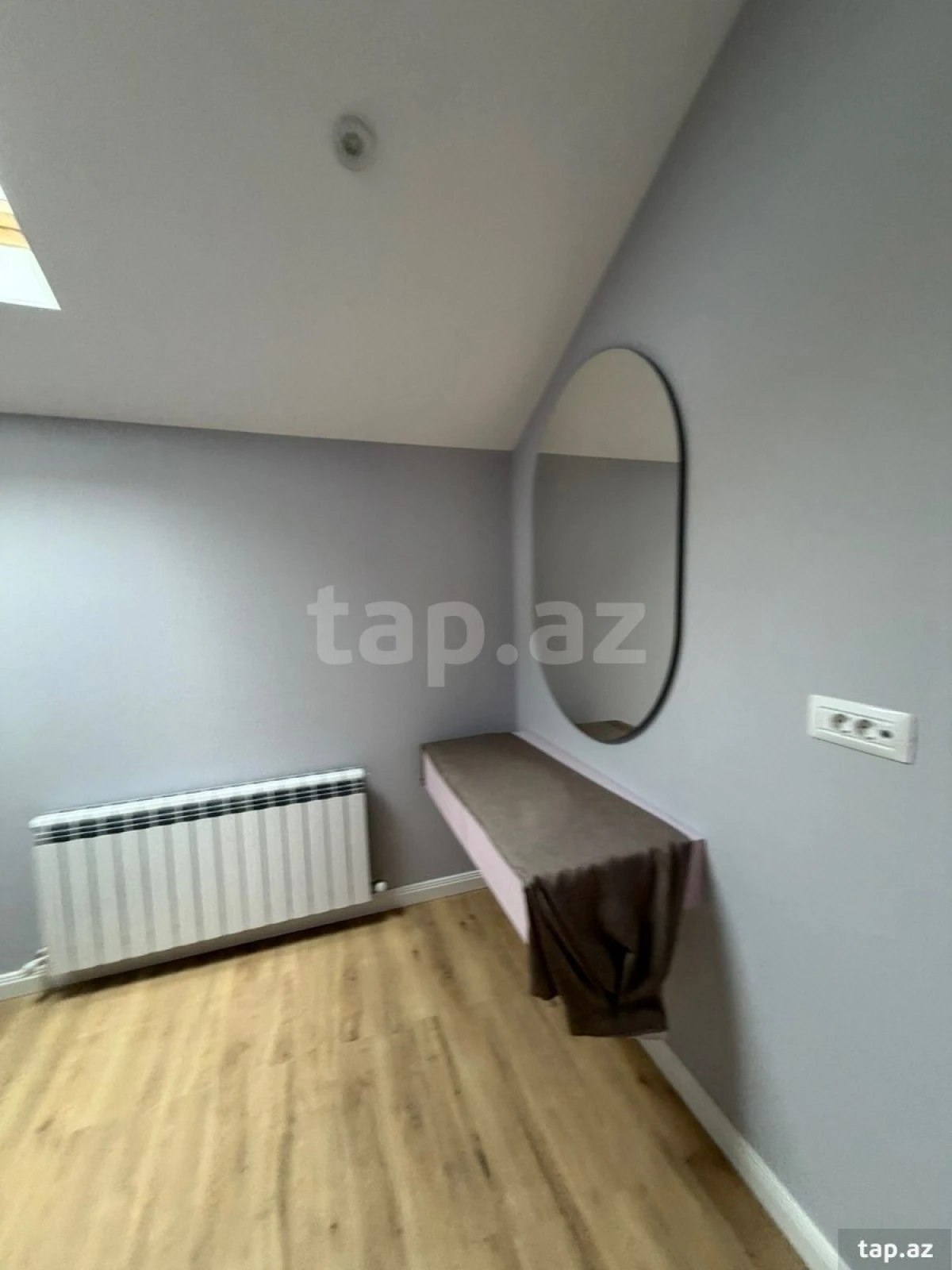 Satılır 8 otaqlı həyət evi 350 m²