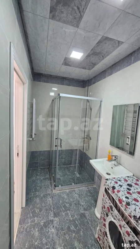 Kirayə verilir 2 otaqlı yeni tikili 50 m²