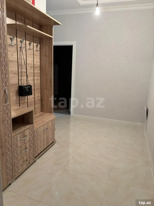 Kirayə verilir 2 otaqlı yeni tikili 76 m²