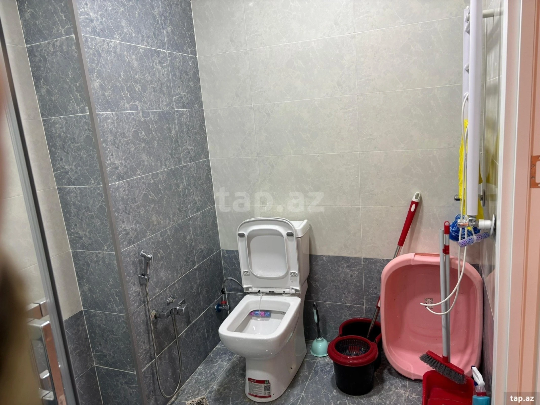Kirayə verilir 2 otaqlı yeni tikili 76 m²