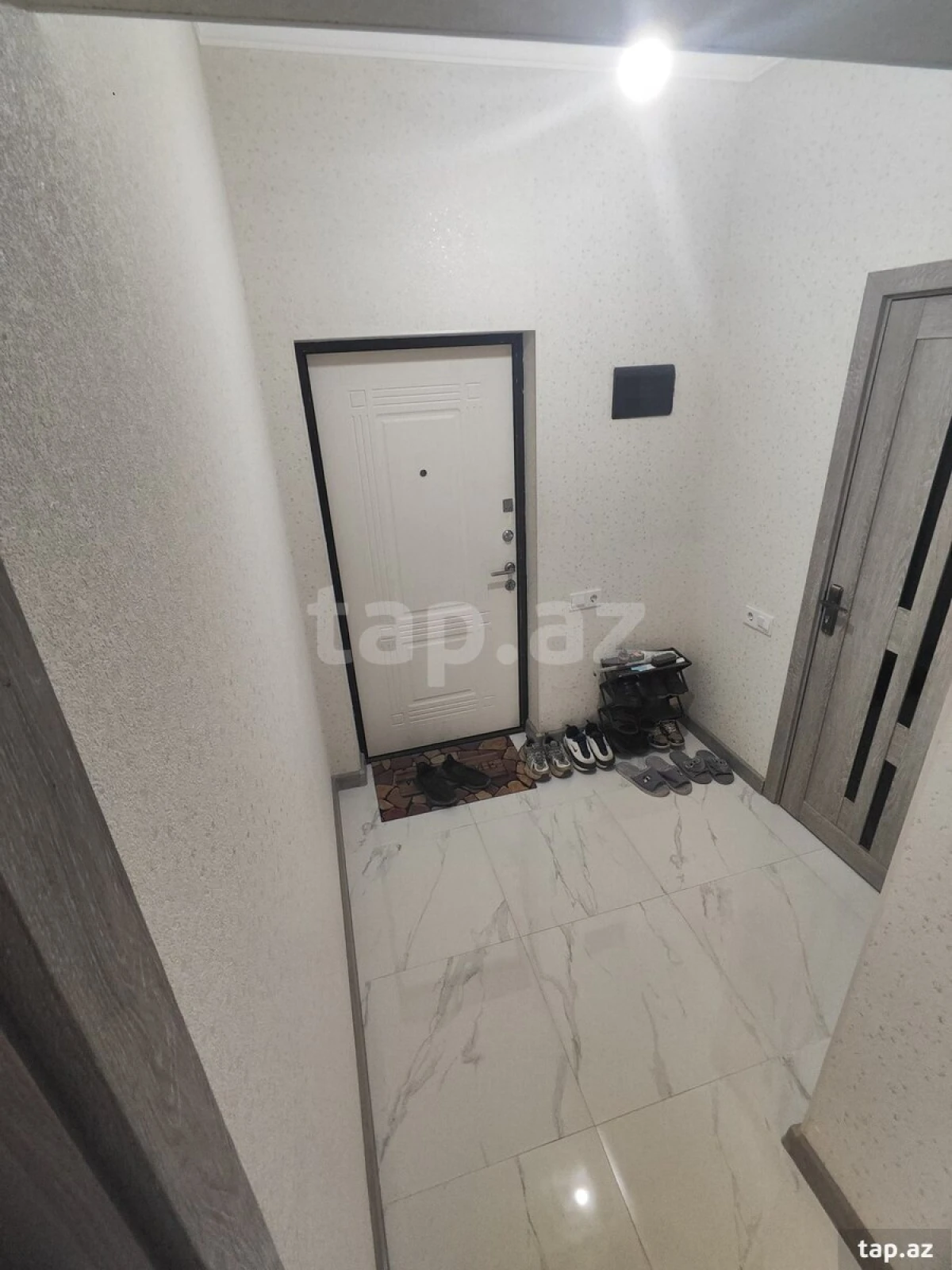 Kirayə verilir 2 otaqlı yeni tikili 65 m²