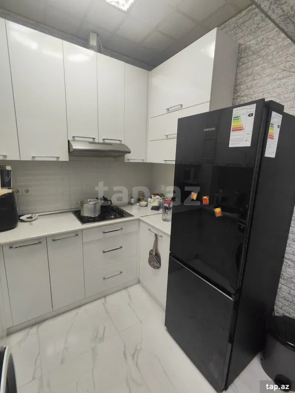 Kirayə verilir 2 otaqlı yeni tikili 65 m²