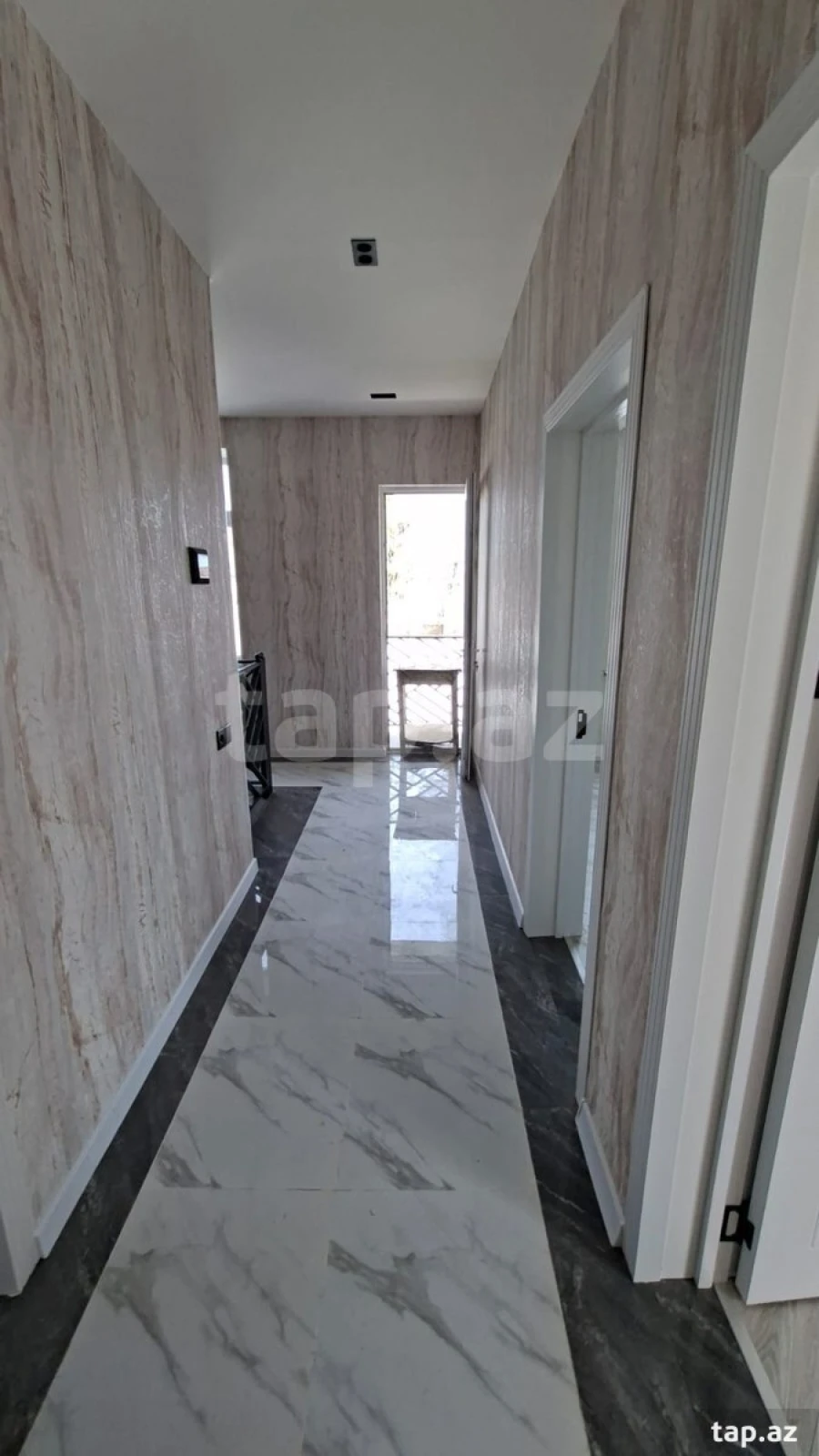 Satılır 5 otaqlı həyət evi 150 m²