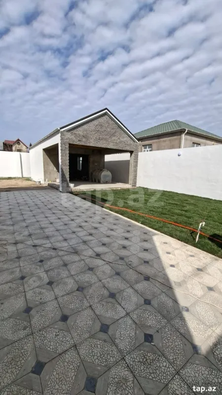 Satılır 5 otaqlı həyət evi 150 m²