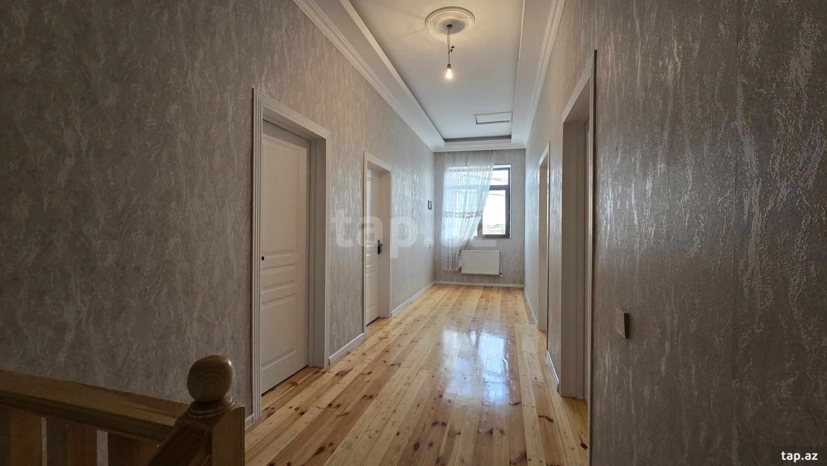 Satılır 6 otaqlı həyət evi 240 m²