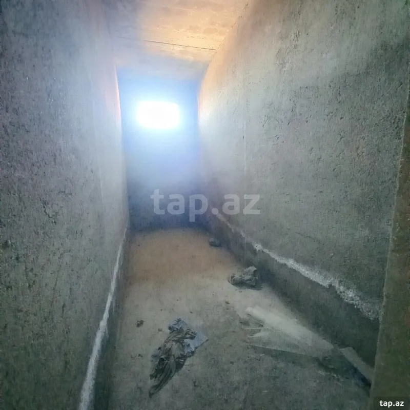 Satılır 8 otaqlı həyət evi 250 m²