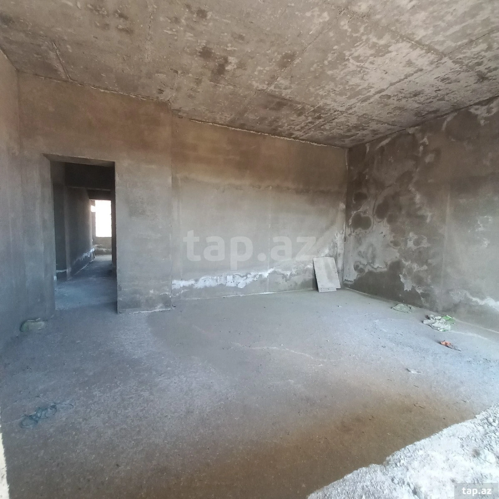 Satılır 8 otaqlı həyət evi 250 m²