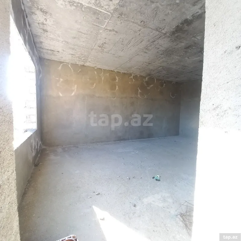 Satılır 8 otaqlı həyət evi 250 m²