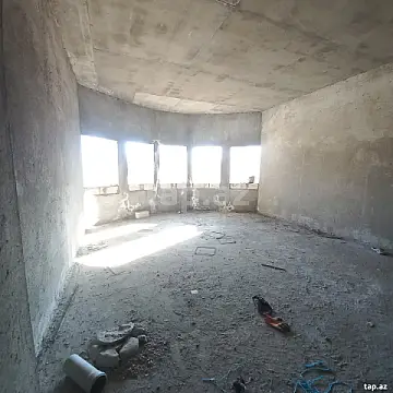 Satılır 8 otaqlı həyət evi 250 m²