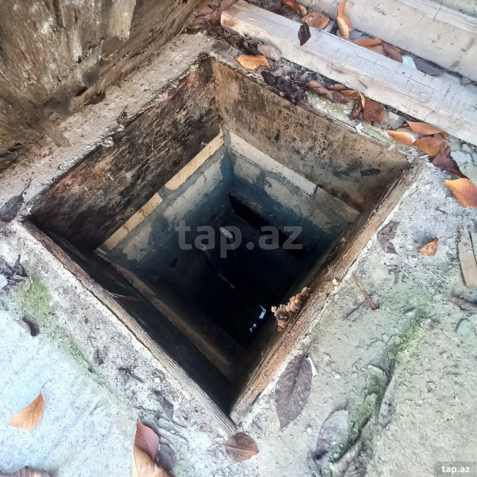 Satılır 8 otaqlı həyət evi 250 m²