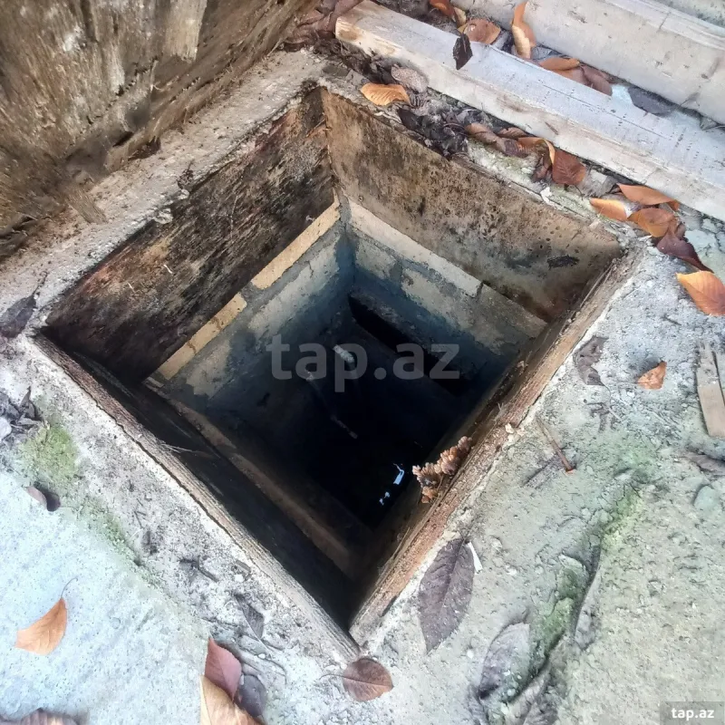 Satılır 8 otaqlı həyət evi 250 m²