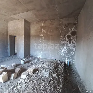 Satılır 8 otaqlı həyət evi 250 m²