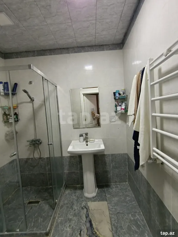 Kirayə verilir 3 otaqlı yeni tikili 90 m²