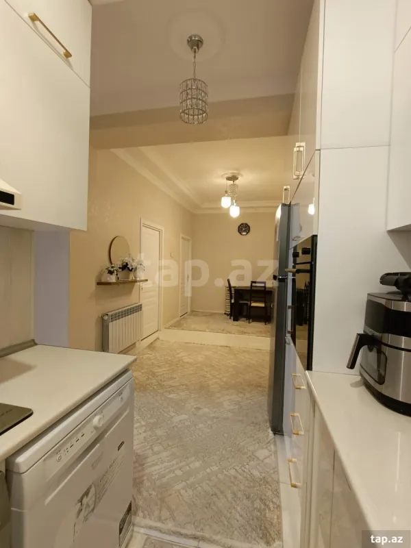 Kirayə verilir 3 otaqlı yeni tikili 90 m²