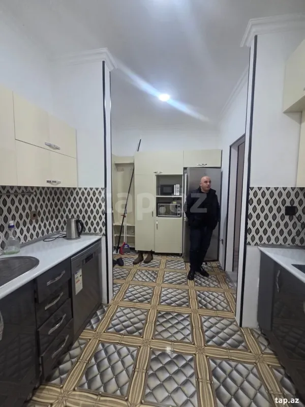 Kirayə verilir 2 otaqlı mənzil 70 m²