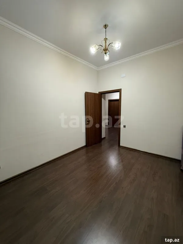 Satılır 4 otaqlı yeni tikili 115 m²