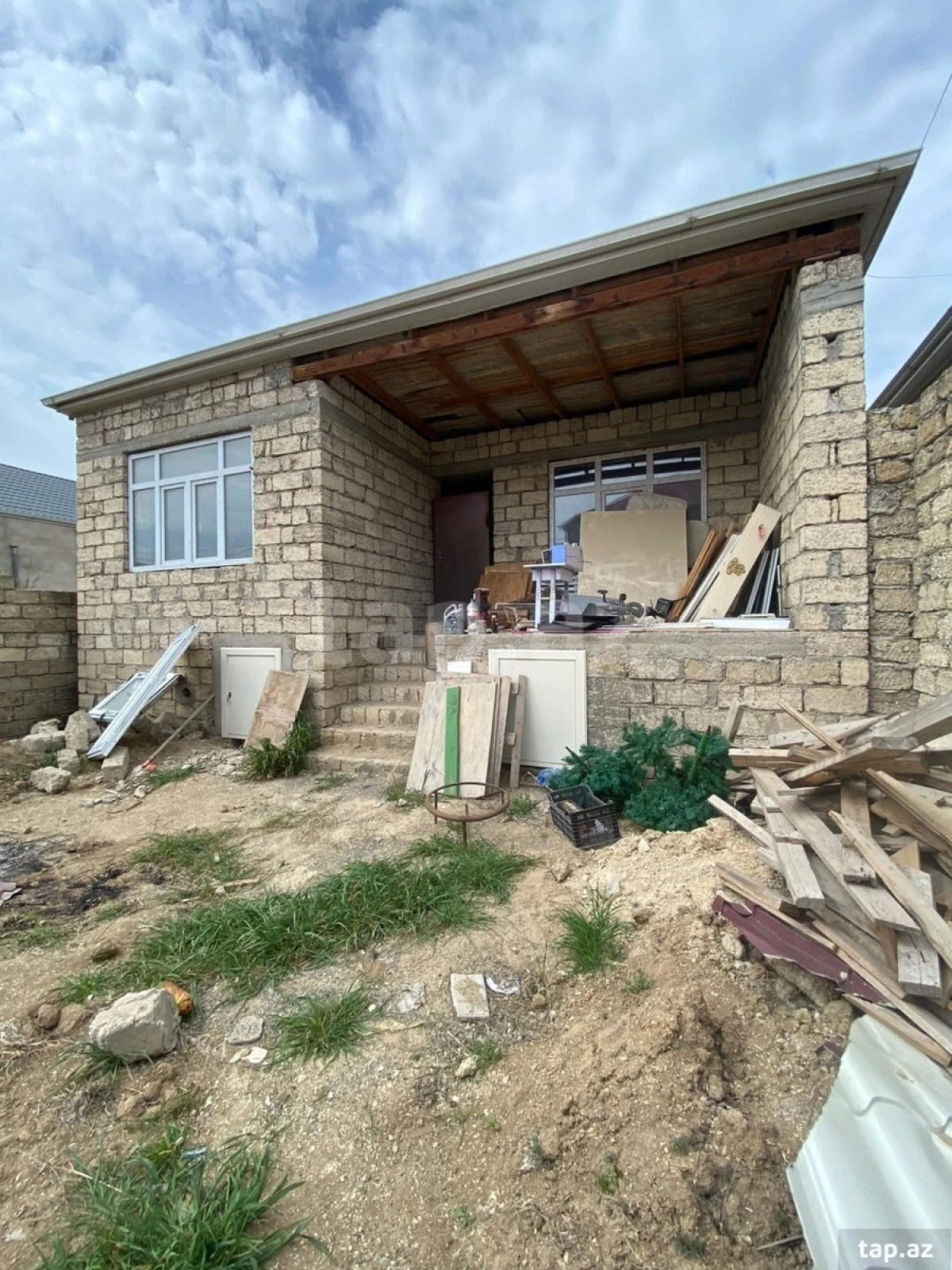 Satılır 3 otaqlı həyət evi 100 m²