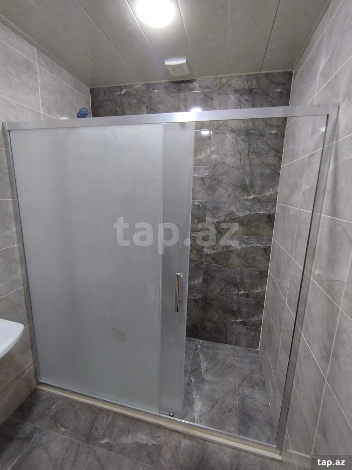 Kirayə verilir 3 otaqlı yeni tikili 112 m²