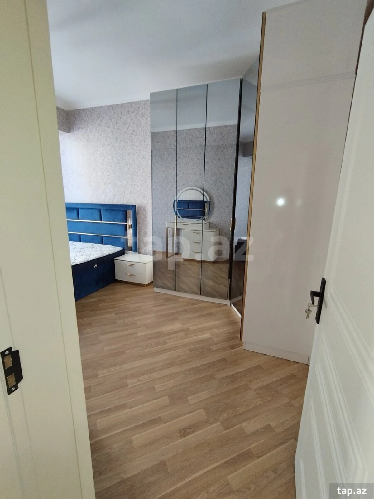 Kirayə verilir 3 otaqlı yeni tikili 112 m²