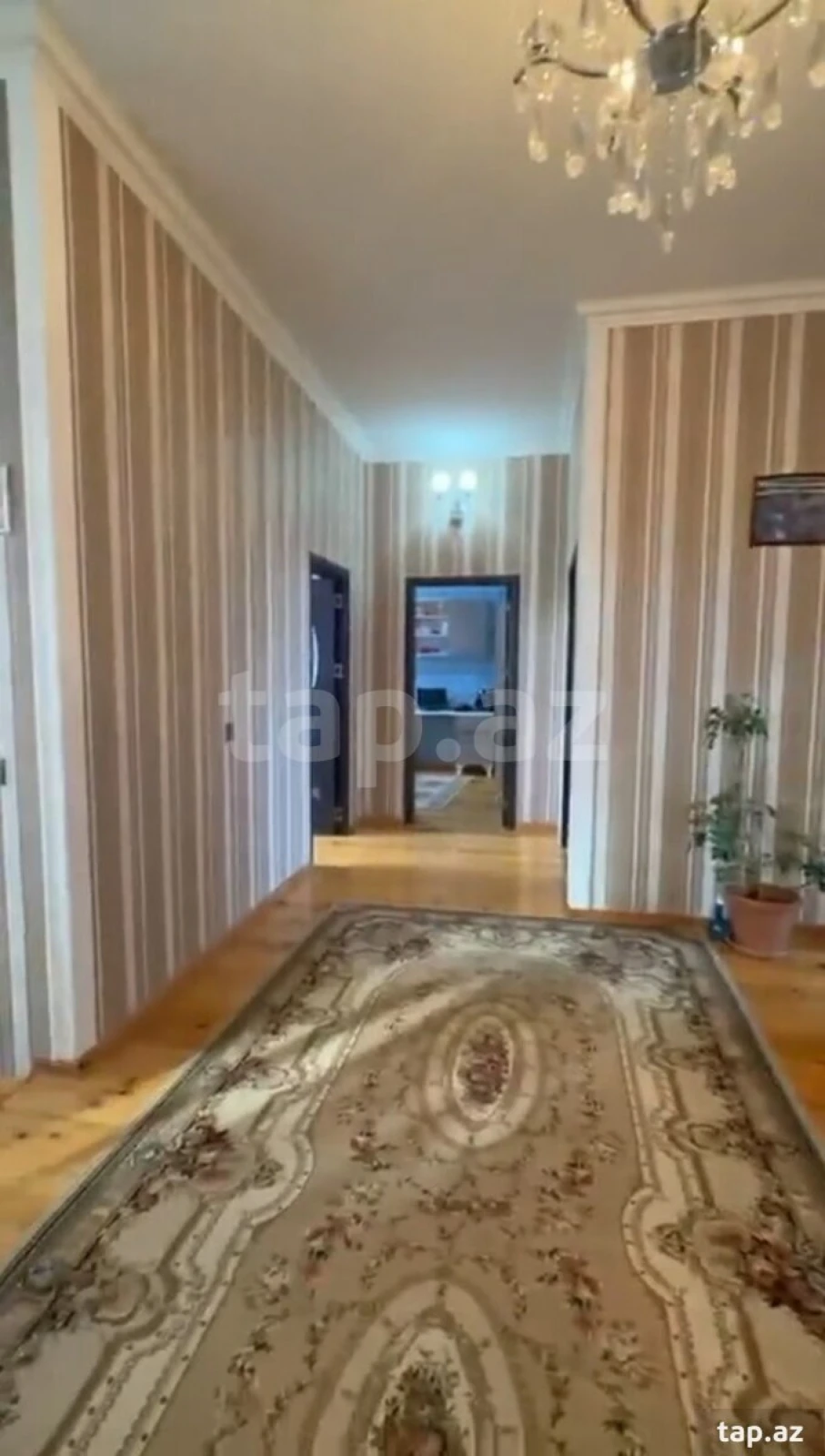 Satılır 7 otaqlı həyət evi 450 m²