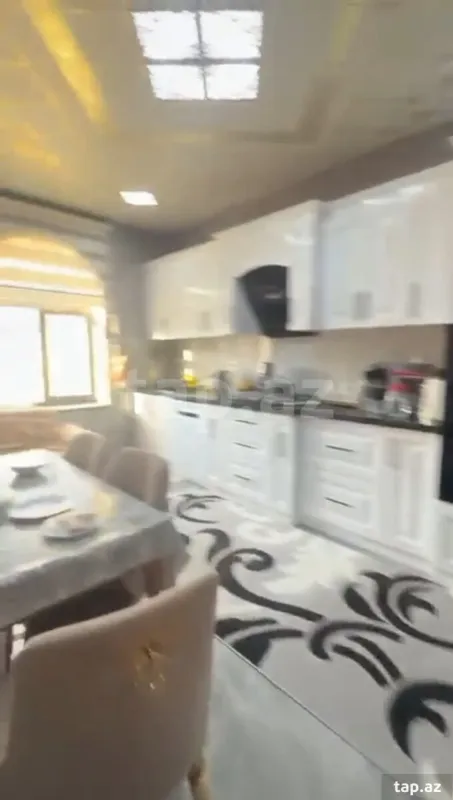 Satılır 7 otaqlı həyət evi 450 m²