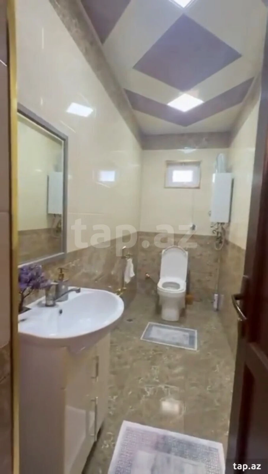 Satılır 7 otaqlı həyət evi 450 m²