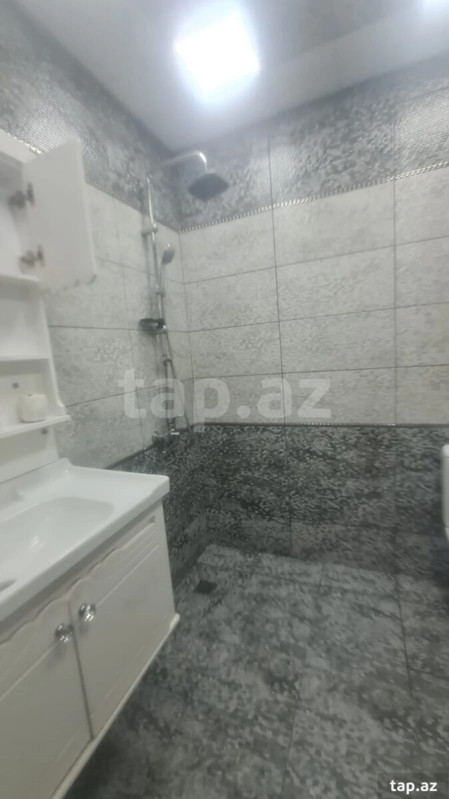 Kirayə verilir 3 otaqlı mənzil 120 m²