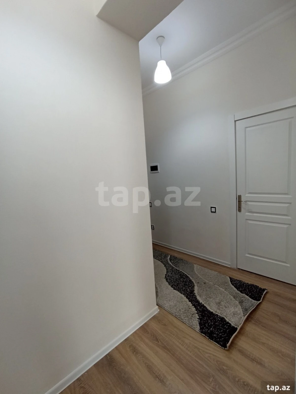 Kirayə verilir 2 otaqlı yeni tikili 56 m²