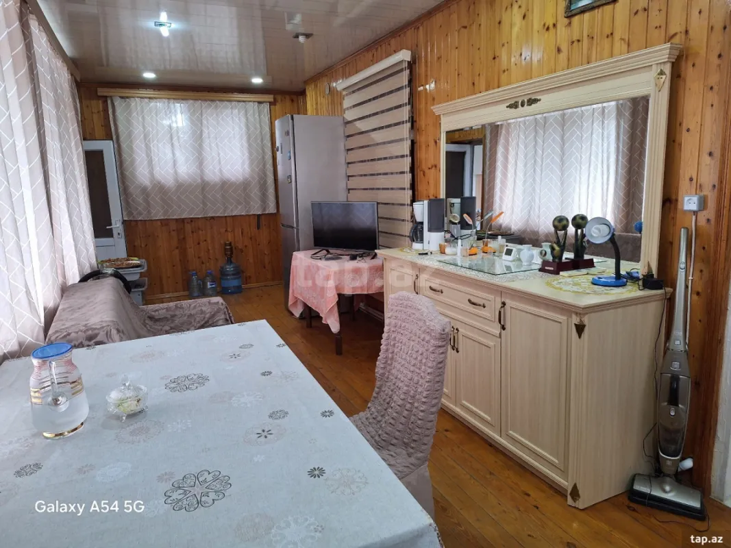 Satılır 3 otaqlı həyət evi 170 m²