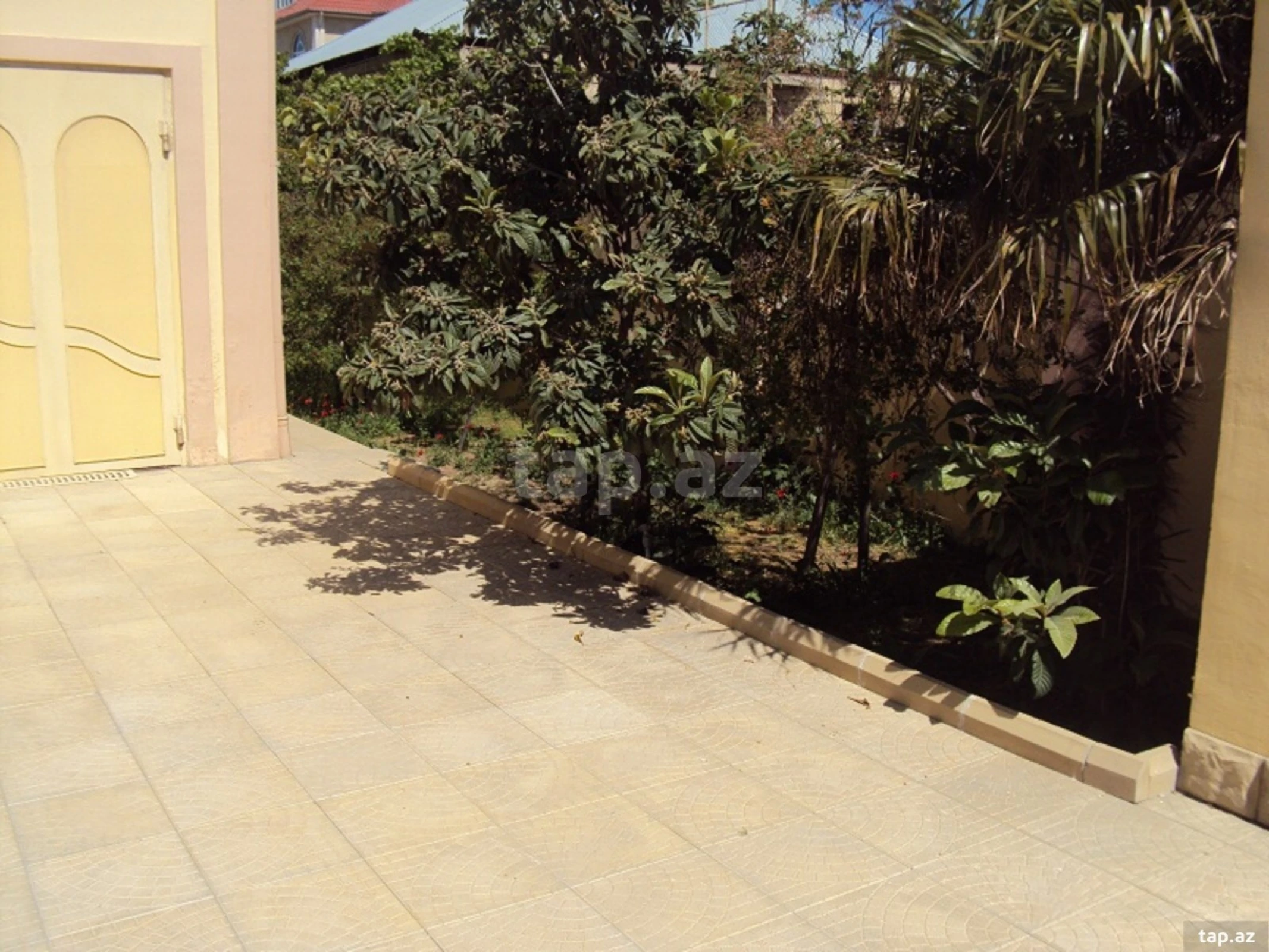 Satılır 5 otaqlı həyət evi 450 m²