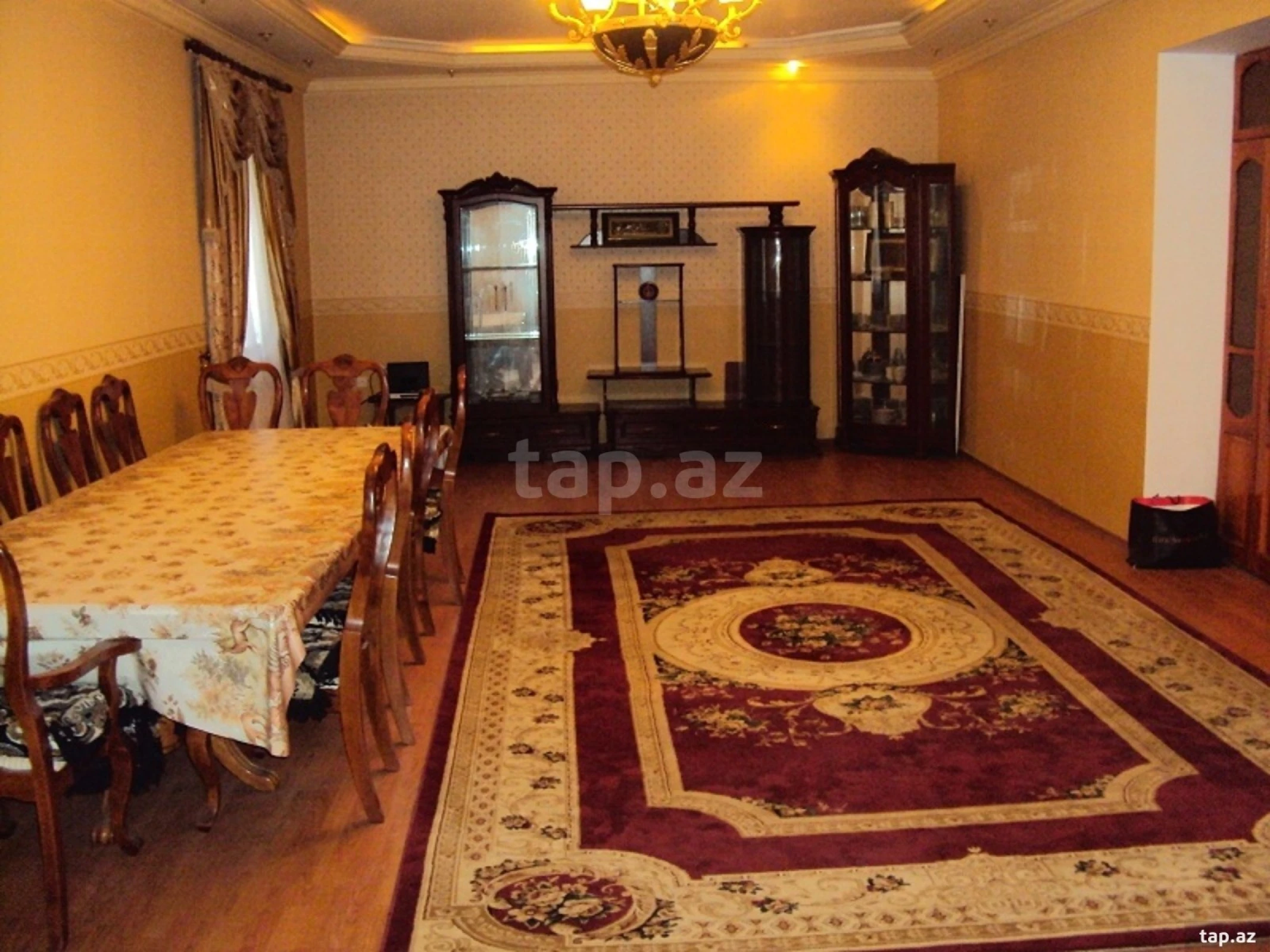 Satılır 5 otaqlı həyət evi 450 m²